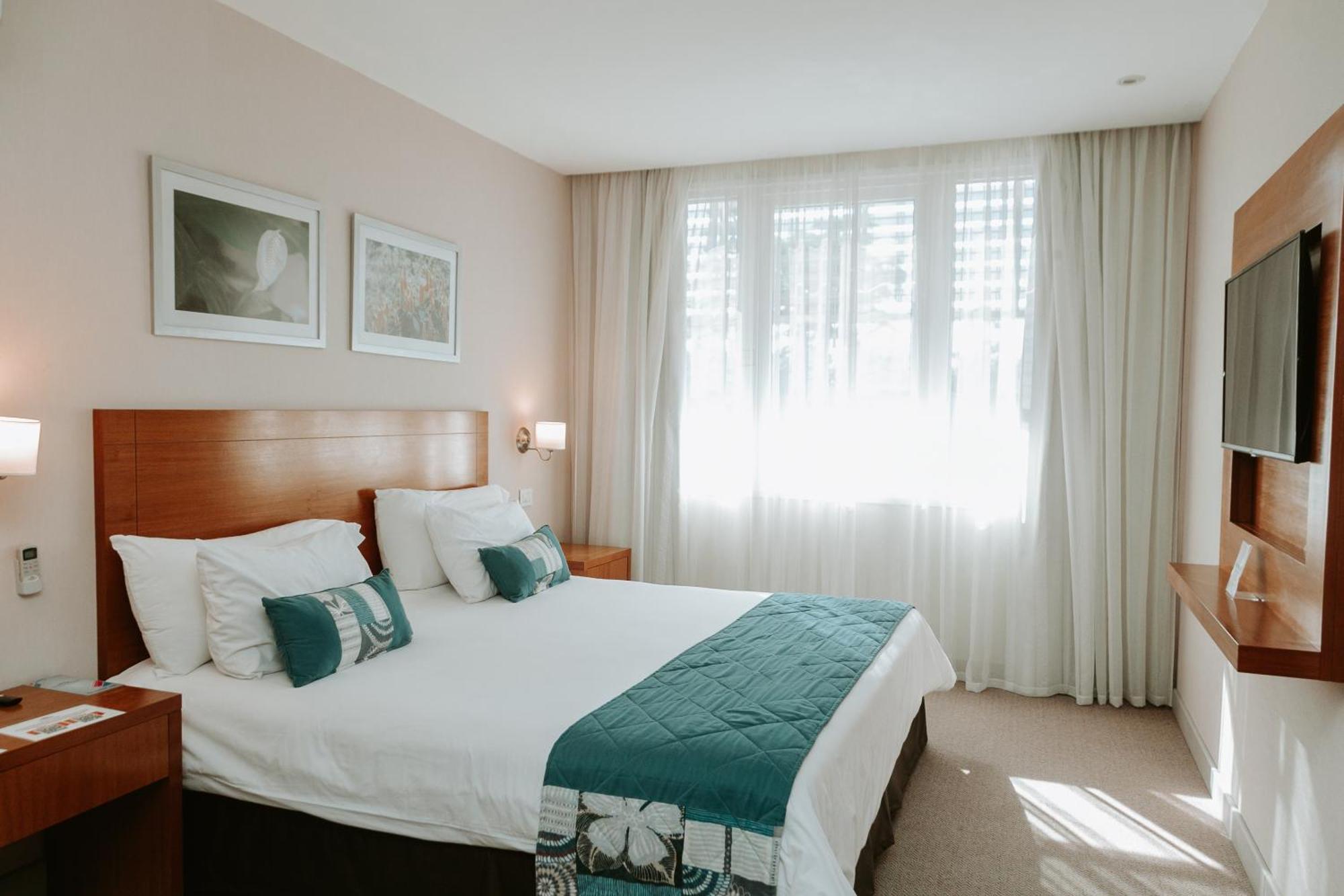 Howard Johnson Hotel Yerba Buena Extérieur photo