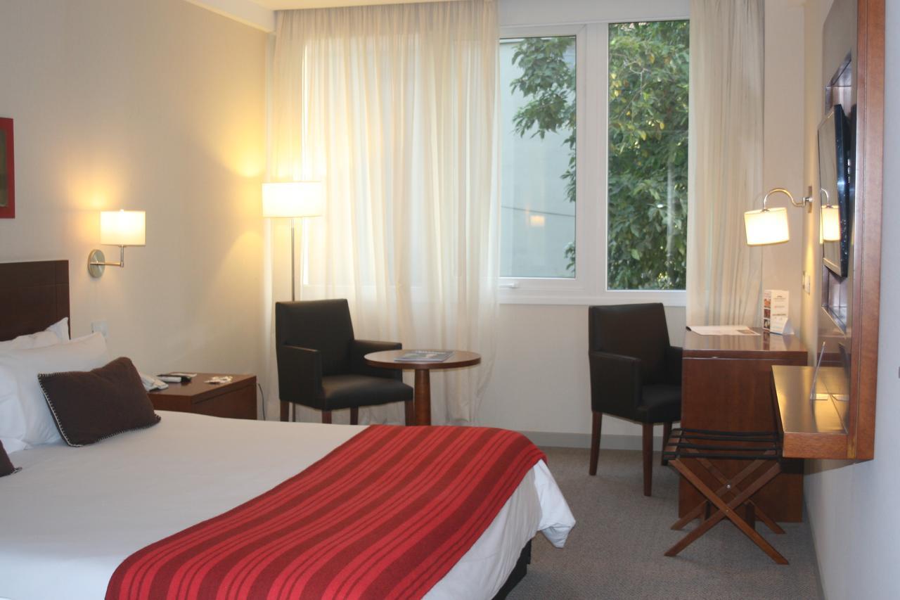Howard Johnson Hotel Yerba Buena Extérieur photo